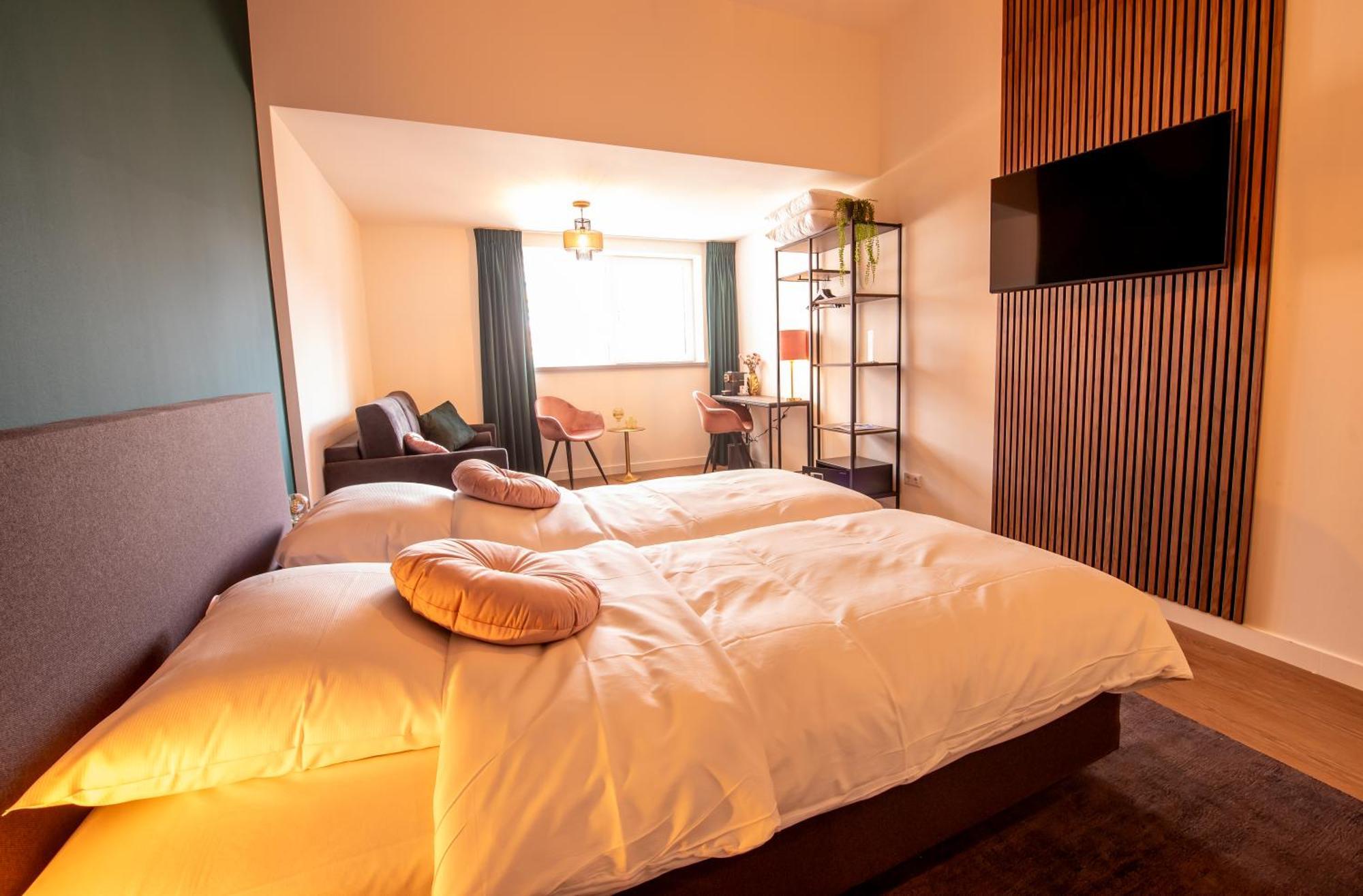 Hotel Bom เบิร์กฮามสเตเดอ ภายนอก รูปภาพ